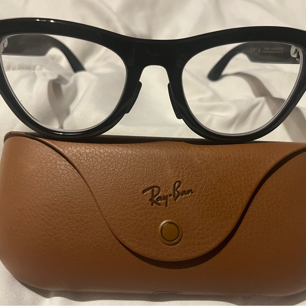 Ray-Ban meta Black Eyeglasses with Case